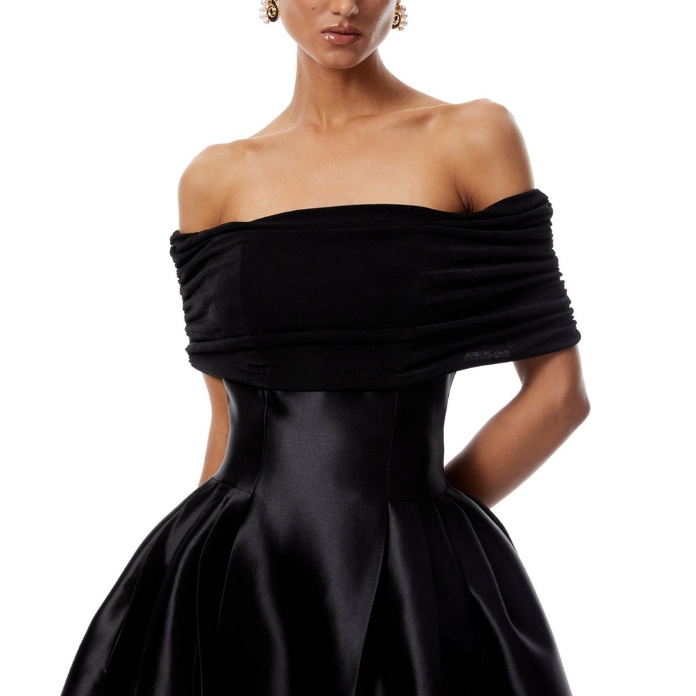 Chic Strapless Black Dress - Picture 3 of 7